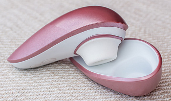 Бесконтактный клиторальный стимулятор Womanizer Liberty розовый